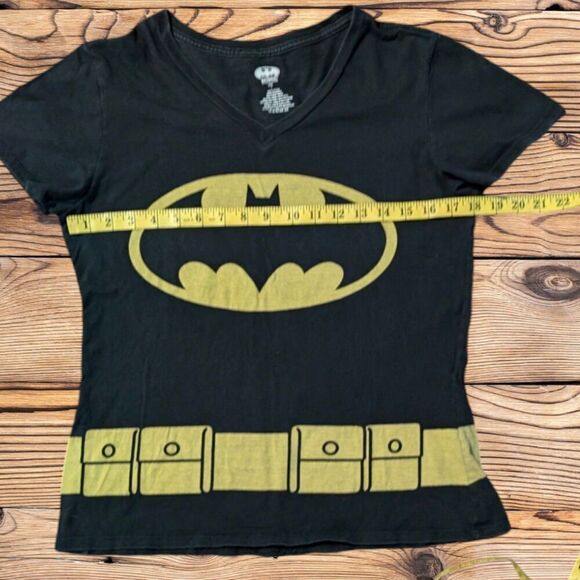 Retro Women's Batman DC Comics Large Cosplay Shirt - Picture 5 of 5